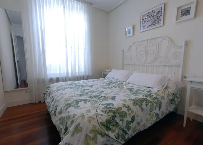 Apartamento En Casa Con Jardin + Garaje. E-bi-201 * Bilbau