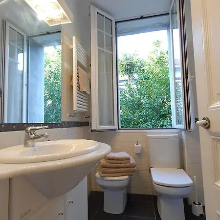 Appartamento Apartamento En Casa Con Jardin + Garaje. E-bi-201 *