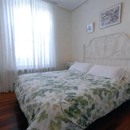 Apartamento En Casa Con Jardin + Garaje. E-bi-201 * Bilbao